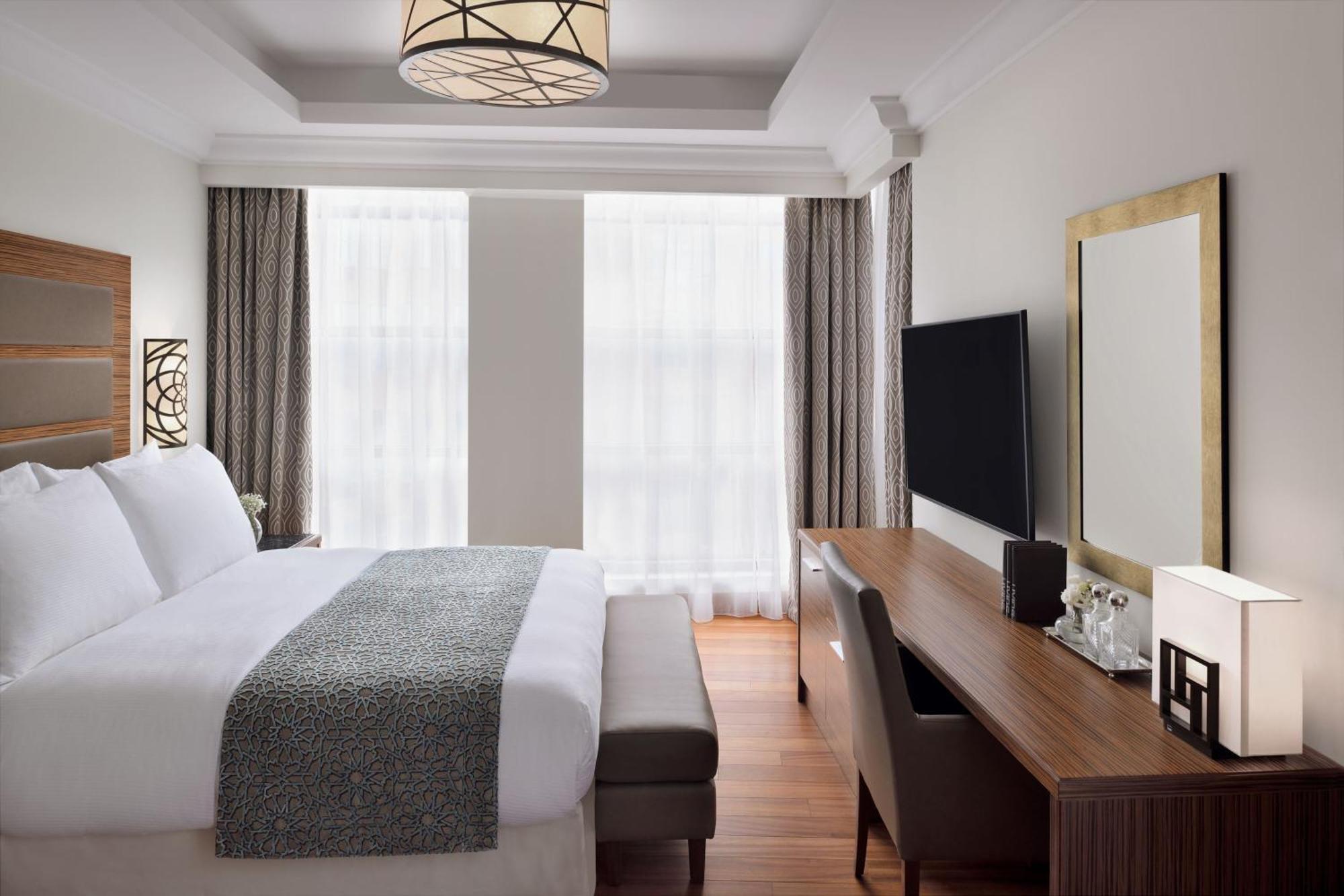 Marriott Executive Apartments Al Khobar Exterior foto A bedroom at the hotel